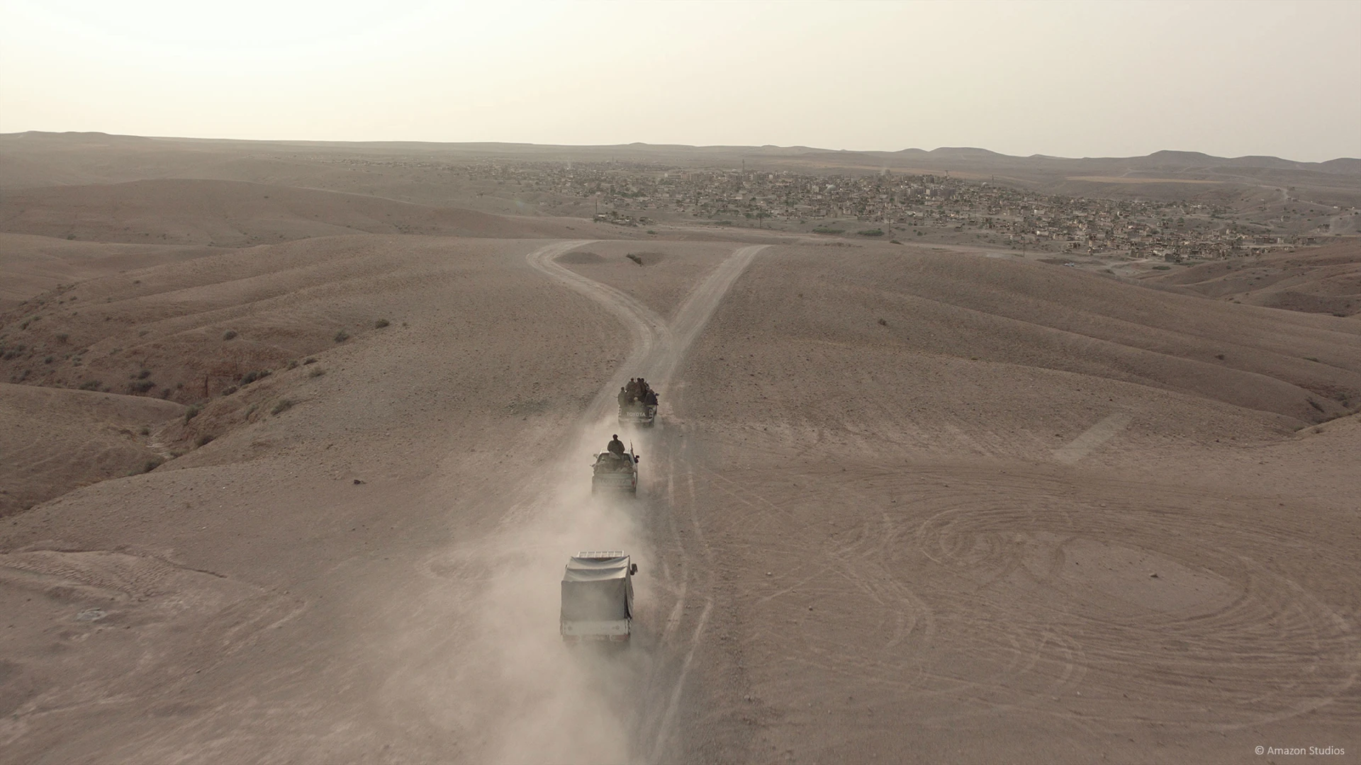 Tom Clancy’s Jack Ryan S01 cars in desert shot Raynault vfx